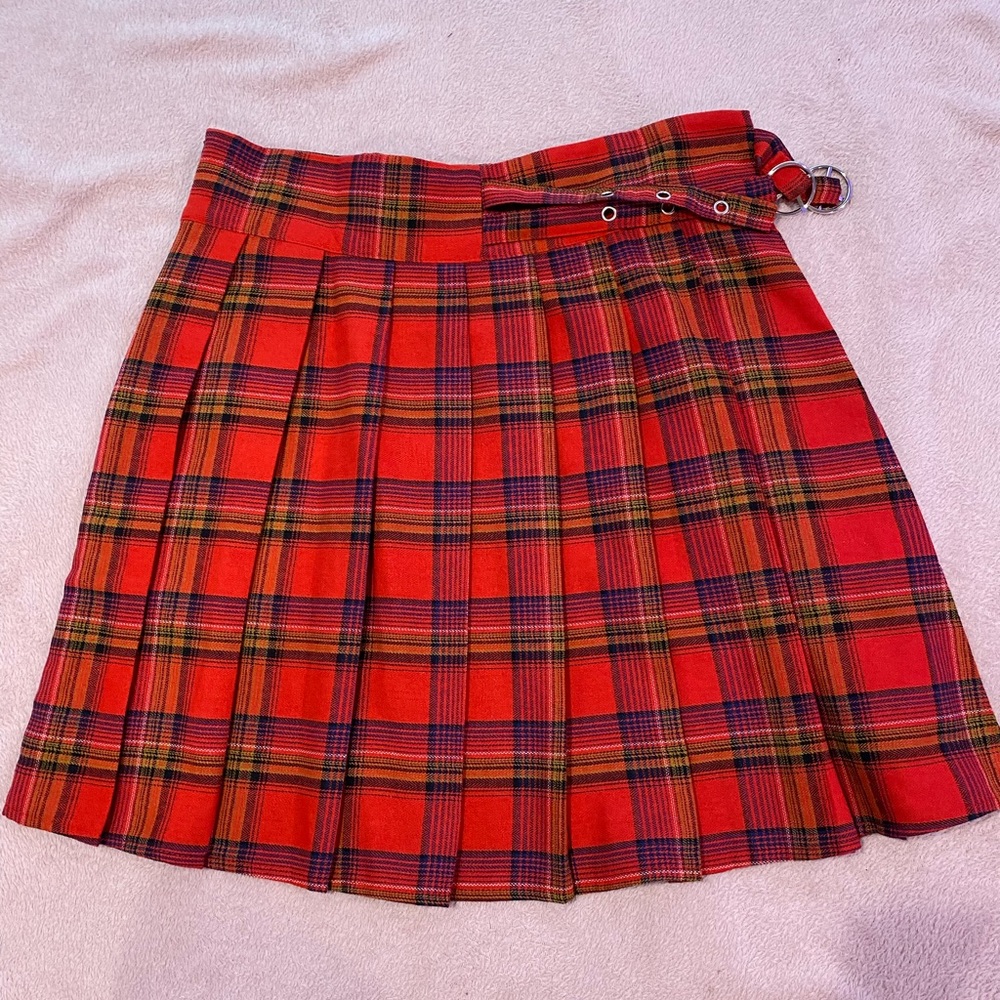 SHEIN grunge style plaid skirt. Size large.
